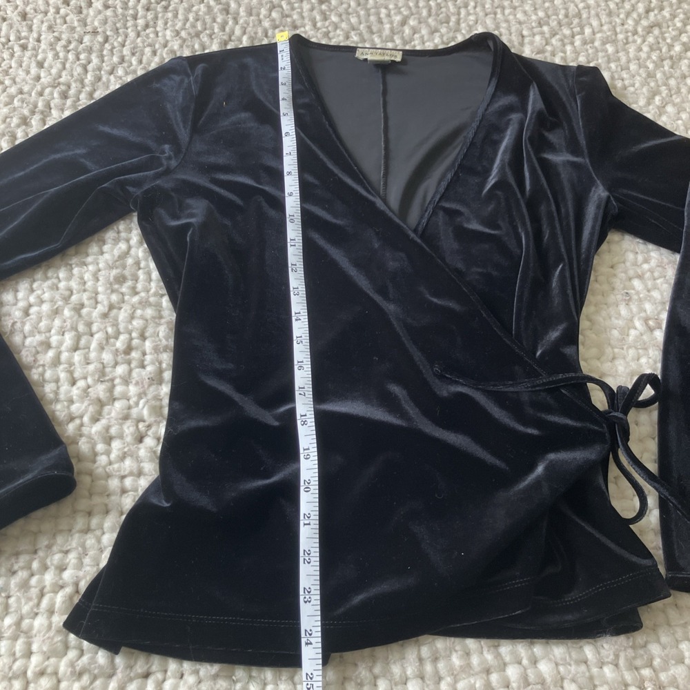 VTG Ann Taylor Black Velvet Wrap Cardigan Medium Whimsigoth 90's - Picture 9 of 10